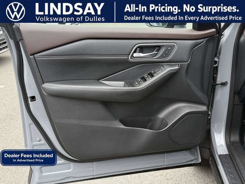 Used 2021 Nissan Rogue SL w/ Premium Package AWD/4WD image 9