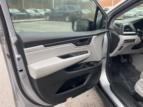 Used 2019 Honda Odyssey EX-L image 5