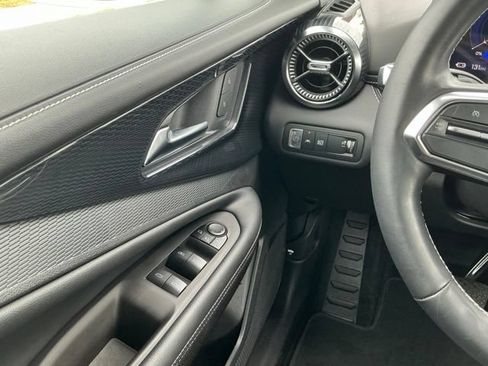 Used 2024 Chevrolet Blazer EV LT AWD/4WD image 24
