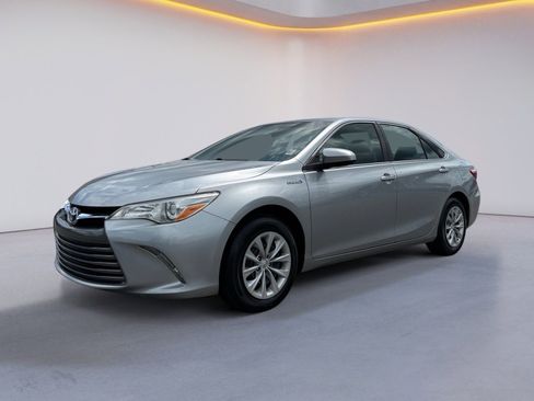 Used 2017 Toyota Camry LE FWD image 7