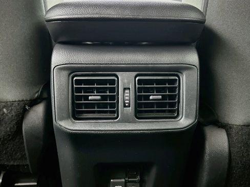 Used 2025 Toyota RAV4 XLE FWD image 26