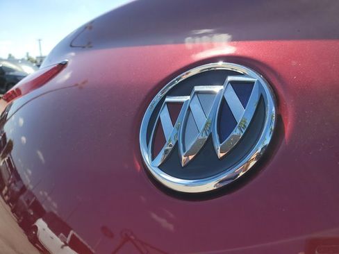 Used 2018 Buick LaCrosse Essence image 13