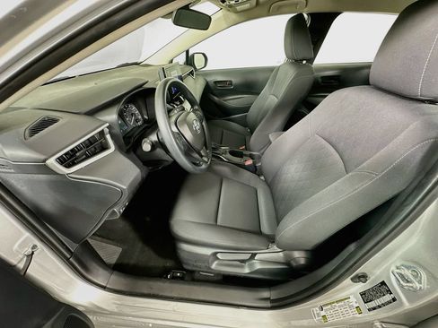 Used 2025 Toyota Corolla LE FWD image 21