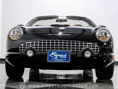 Used 2005 Ford Thunderbird 50th Anniversary image 29