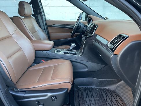 Used 2020 Jeep Grand Cherokee Overland image 15