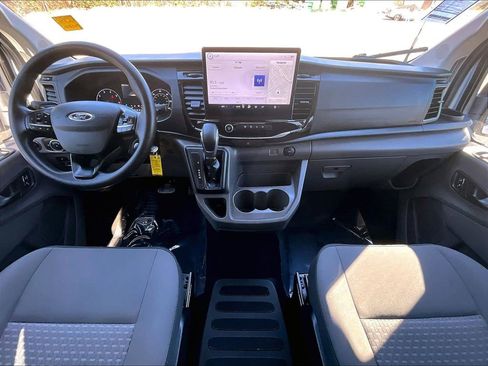 Used 2023 Ford Transit 350 XLT image 10