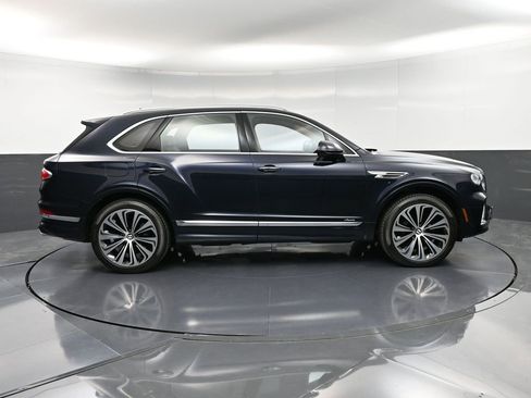 Certified 2024 Bentley Bentayga Azure image 9