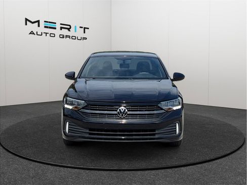 Used 2022 Volkswagen Jetta Sport image 3