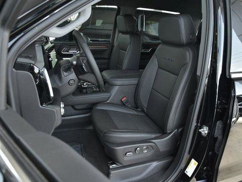 Used 2024 GMC Sierra 1500 Denali w/ Technology Package AWD/4WD image 28