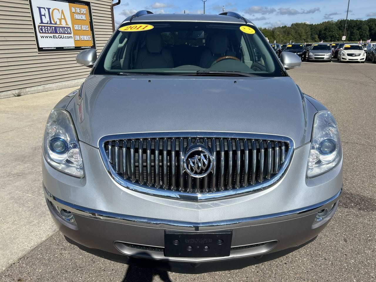 Used 2011 Buick Enclave CXL FWD image 2
