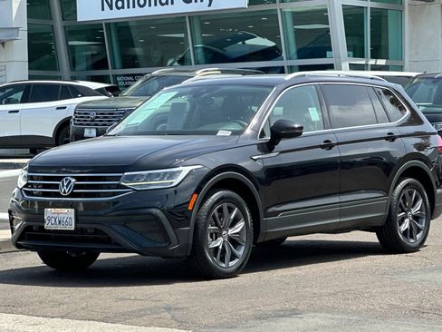 Used 2022 Volkswagen Tiguan SE FWD image 8