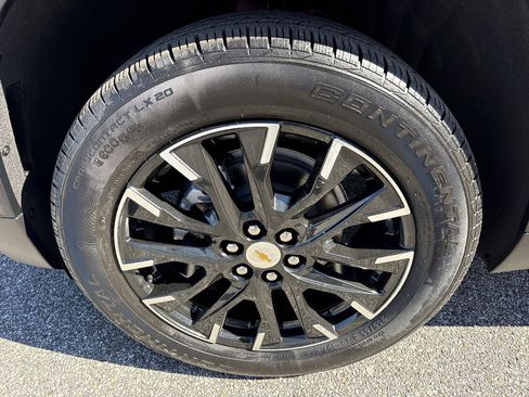 New 2026 Chevrolet Traverse LT w/ Sun and Wheel Package FWD image 9