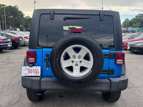 Used 2015 Jeep Wrangler Unlimited Sport w/ Quick Order Package 24S AWD/4WD image 8