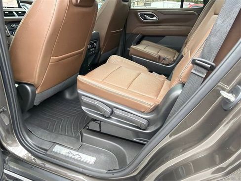 Used 2021 Chevrolet Tahoe High Country w/ Premium Package image 21