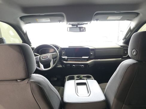 Used 2025 GMC Sierra 2500 SLE w/ SLE Value Package; image 32