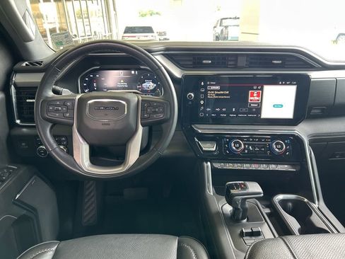 Used 2023 GMC Sierra 1500 Denali w/ Denali Reserve Package AWD/4WD image 16