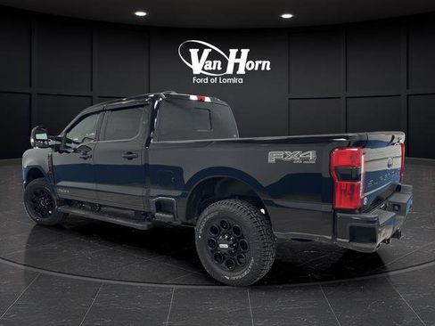 Used 2023 Ford F250 Lariat w/ Black Appearance Package image 3