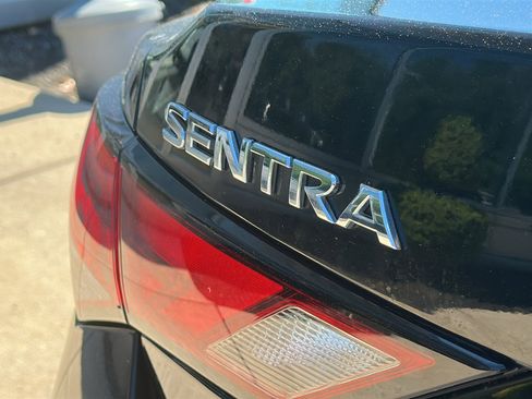 Used 2024 Nissan Sentra S FWD image 9