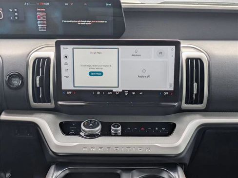 New 2025 Ford Expedition Active image 12