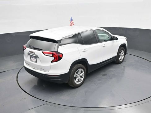 Used 2024 GMC Terrain SLE AWD/4WD image 27