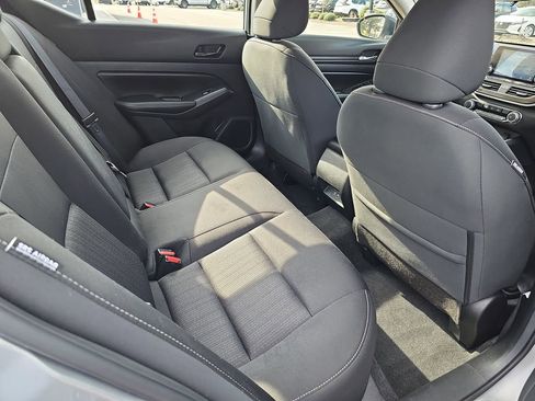 Used 2024 Nissan Altima 2.5 SV image 14