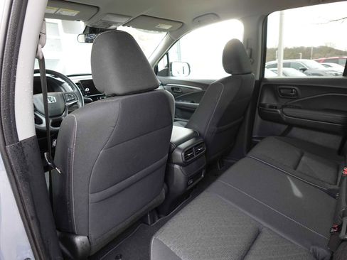 Used 2025 Honda Ridgeline Sport image 27