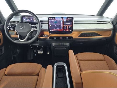 Used 2025 Volkswagen ID. Buzz Pro S RWD image 2