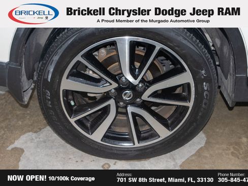 Used 2019 Nissan Rogue SL w/ Premium Package image 37