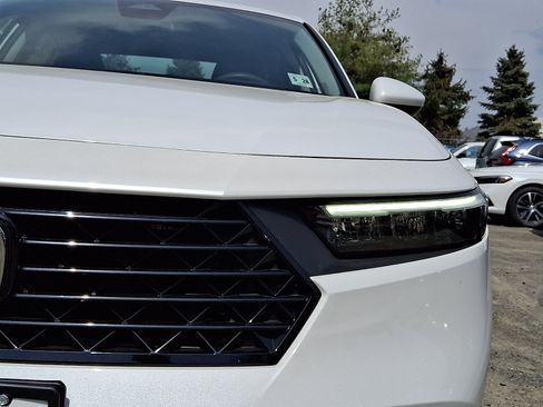 Used 2023 Honda Accord EX image 10