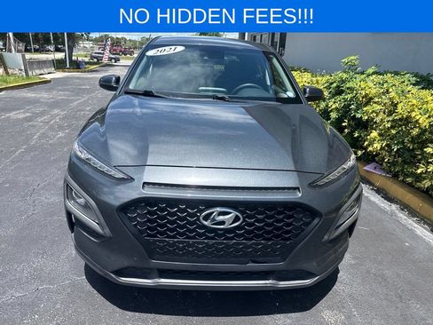 Used 2021 Hyundai Kona SE w/ Cargo Package FWD image 2