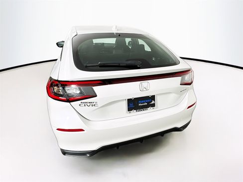 Used 2024 Honda Civic Sport image 6