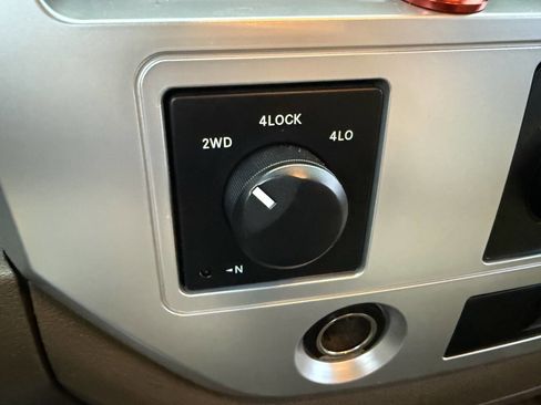 Used 2006 Dodge Ram 2500 Truck Laramie w/ Protection Group image 18