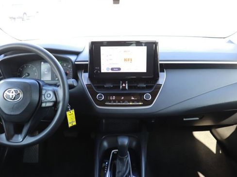 Used 2025 Toyota Corolla LE image 13