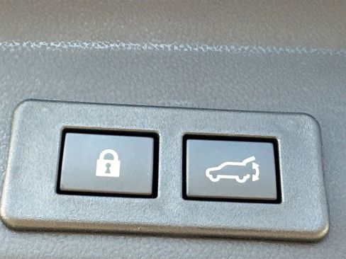 Certified 2025 Subaru Ascent Limited image 36