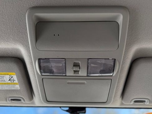 Used 2017 Nissan Frontier SV image 22