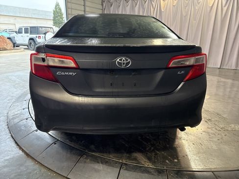 Used 2012 Toyota Camry LE image 6