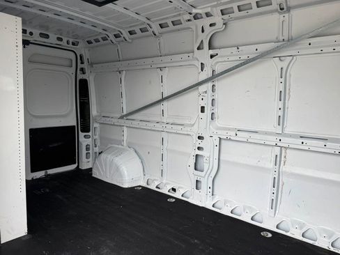 Used 2024 RAM ProMaster 2500 w/ Convenience Group FWD image 17