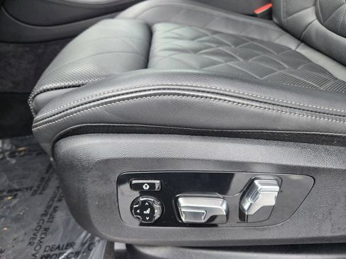 Used 2025 BMW X5 xDrive40i w/ M Sport Package AWD/4WD image 24