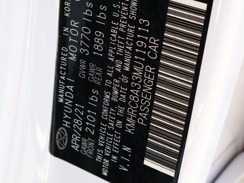 Used 2021 Hyundai Venue SEL w/ Premium Package image 22