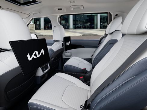 New 2025 Kia Carnival SX Prestige image 19