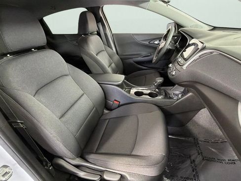 Used 2024 Chevrolet Malibu LS FWD image 32