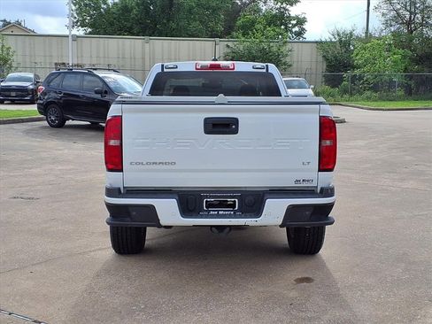 Used 2022 Chevrolet Colorado LT w/ Fleet Safety Package image 8