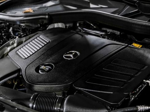 Used 2024 Mercedes-Benz GLC 300 4MATIC image 51