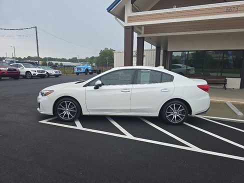Used 2017 Subaru Impreza 2.0i Limited image 3