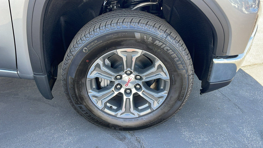 New 2026 GMC Sierra 1500 SLE w/ Preferred Package AWD/4WD image 9