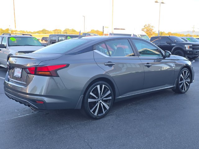 Used 2021 Nissan Altima 2.5 SR w/ SR Premium Package FWD image 3