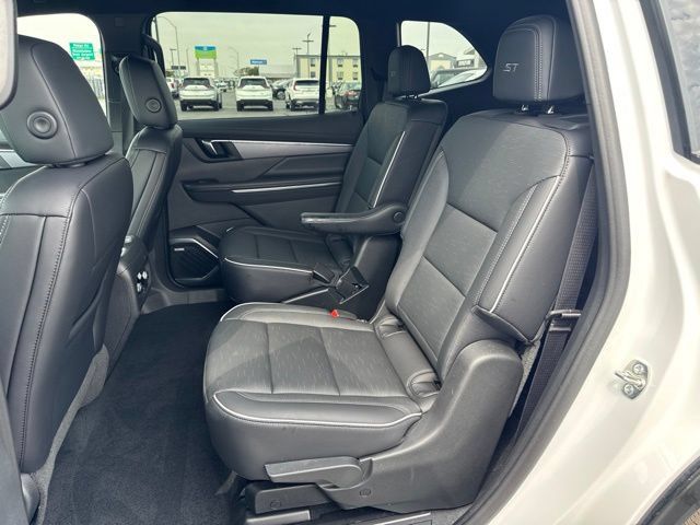 Used 2026 Buick Enclave Sport Touring AWD/4WD image 22