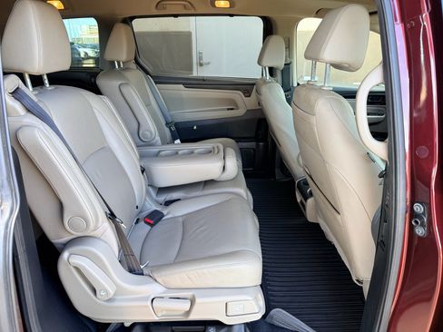 Used 2019 Honda Odyssey Elite image 14