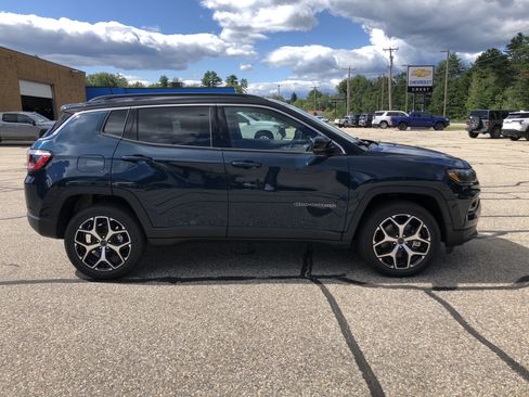 New 2026 Jeep Compass Limited AWD/4WD image 2