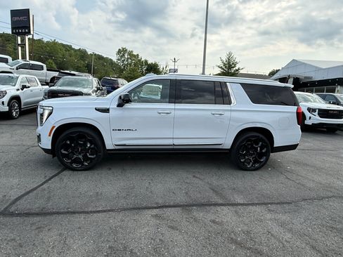 New 2026 GMC Yukon XL Denali Ultimate AWD/4WD image 2